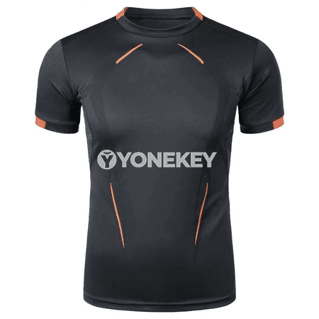 Erkekler üçin ýeňil, dem alýan sport futbolkasy — çalt guradyjy model