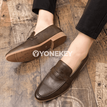 Erkekler üçin klassik deri loafers, ofis we resmi ýagdaýlar üçin