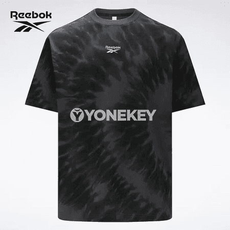 Oglanlar üçin gysga ýeňli sport futbolka.