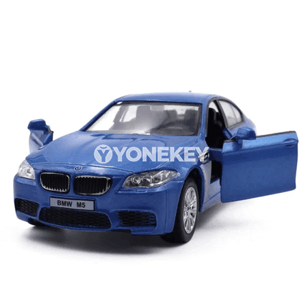 1:36 BMW M5 model awtoulag, çagalar üçin metal kolleksiýa ugry