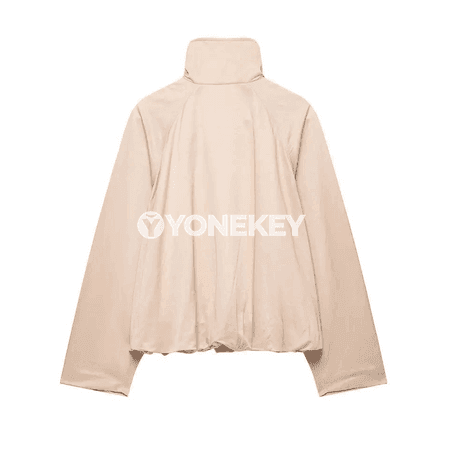 Aýallar üçin ýakasy ýokary, giň kesimli zipli gysga jaket