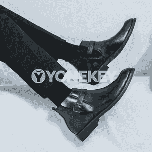 Erkekler üçin niýetlenen gyş paslynda geýilýän, moda aýakgaplar.