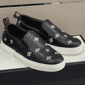 Erkekler üçin  Gucci  aýakgap.