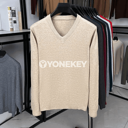 Erkekler üçin V boýunly ýyly trikotaž switer, işewür rahat stil