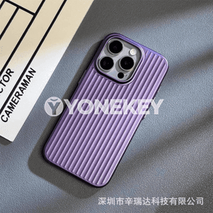 iPhone modelli telefonlar üçin ajaýyp dizaýnly çehollar.