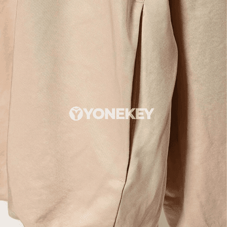 Aýallar üçin ýakasy ýokary, giň kesimli zipli gysga jaket