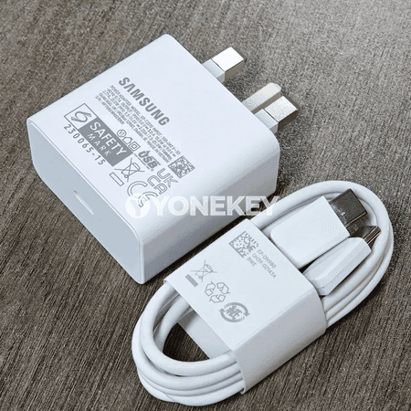 Samsung 25W UK çalt zarýad beriji, Type-C kabel bilen