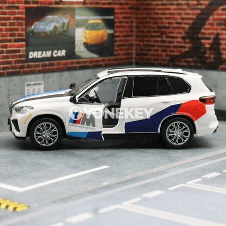 BMW X5 M metal model awtoulag, 1:43, çagalar üçin