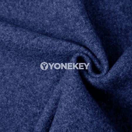 Erkekler üçin orta uzynlykly zipli hudi penjek, ýyly içlikli