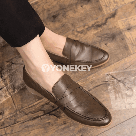 Erkekler üçin klassik deri loafers, ofis we resmi ýagdaýlar üçin