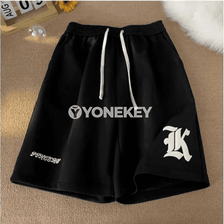 Erkekler üçin giň kesimli 8XL retro grafika çaply köçe şorty