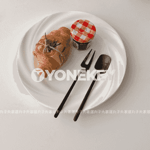 Koreý stilindäki çemçe-pyçak 