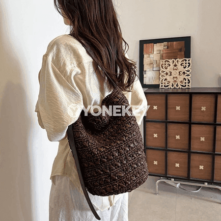 Zenanlar üçin giň göwrümli hasyr sumka, egin we crossbody görnüşinde