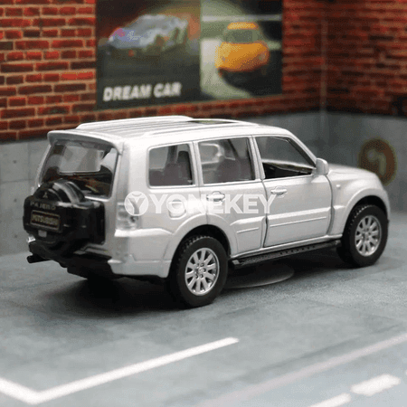 1:43 Mitsubishi Pajero metal model maşyn, çagalar üçin kolleksiýa