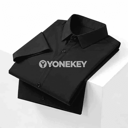 Erkekler üçin ýeňil ütüklenýän gysga ýeňli goýy ýaşyl köýnek