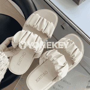 Gyzlar üçin niýetlenen owadan şypbyk.