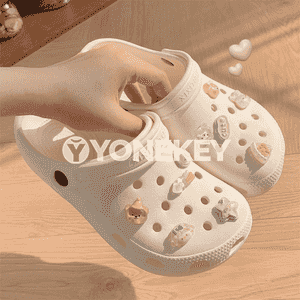 Zenanlar üçin niýetlenen öňi ýapyk şypbyklar