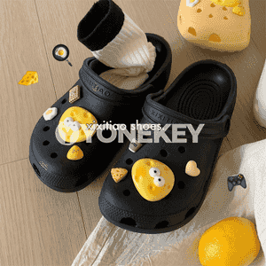 Zenanlar üçin niýetlenen arkasy açyk şypbyklar