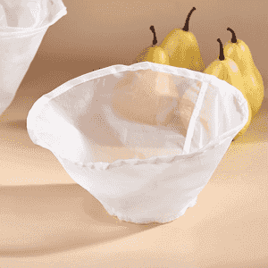 Aşhana üçin uşak gözenekli süzgüç.