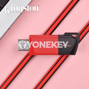 USB fleşka.