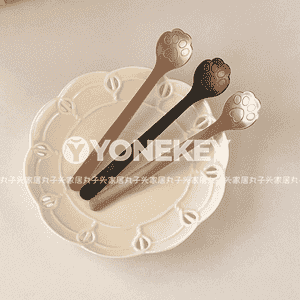 Aşhanada ulanmak üçin kofe çemçesi  