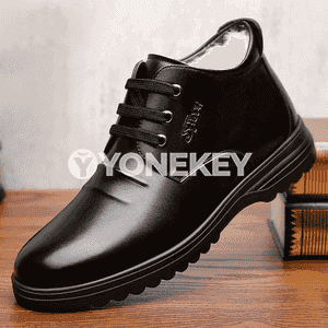 Erkekler üçin niýetlenilen içi pagta iş aýakgap.