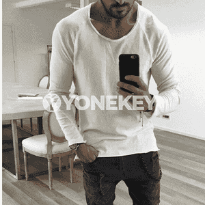 Erkkeler üçin niýetlenen futbolka