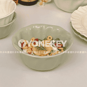 Aşhanada ulanmak üçin  gap-gaçlar 