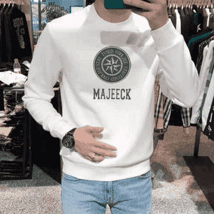 Erkekler üçin switerler.