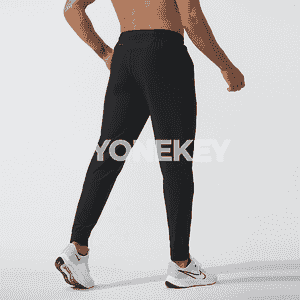 Erkekler üçin niýetlenilen sport balak.