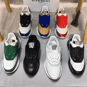 GIVENCHY brendli erkekler üçin krasowka. 