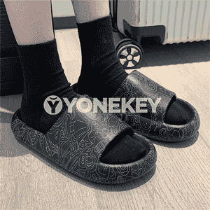 Oglanlar üçin niýetlenen şypbyklar.