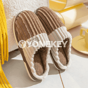 Oglanlar üçin içi sütükli öňi ýapyk şypbyk 