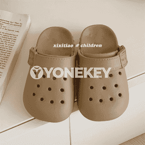 Erkekler üçin öňi ýapyk şypbyklar