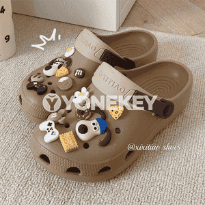 Zenanlara niýetlenen arkasy açyk şypbyklar