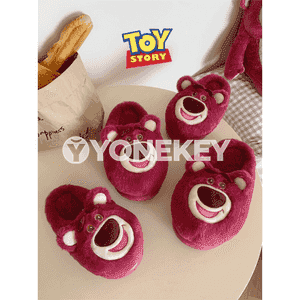 Gyzjagazlar üçin niýetlenen gyş öý aýakgap.