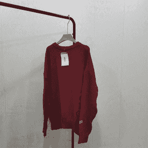 Erkekler üçin switer.