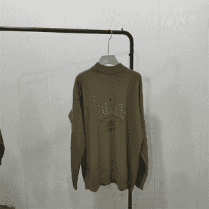 Erkekler üçin switer.