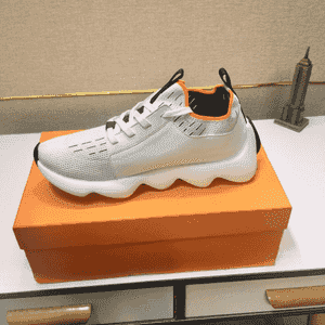 Erkekler üçin krasowkalar.