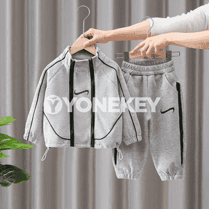 Oglanjyklar üçin sport komplekt eşik.