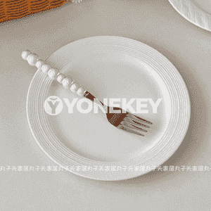 Koreý stilindäki tarelkalar 