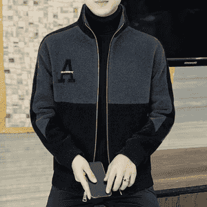 Erkekler üçin moda penjek.