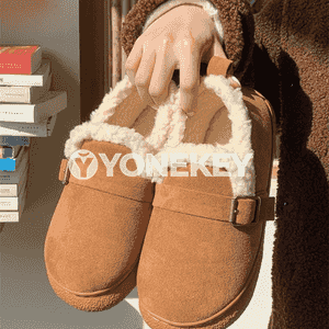  Gyzlar üçin birkenstock aýakgaplary.