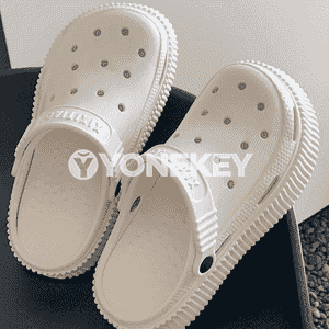 Zenanlar üçin niýetlenen arkasy açyk şypbyklar