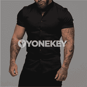 Erkekler üçin niýetlenen owadan we moda tomusda geýilýän köýnek.