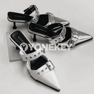 Zenanlaryň moda stiletto sandallary.