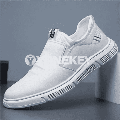 Erkekler üçin niýetlenilen güýz paslynda gündelik geýilýän, rahat we ýeňil moda aýakgaplar.