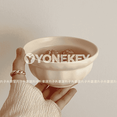 Koreý stilindäki tarelka 