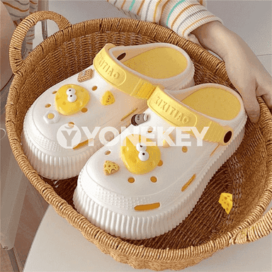 Zenanlar üçin niýetlenen arkasy açyk şypbyklar