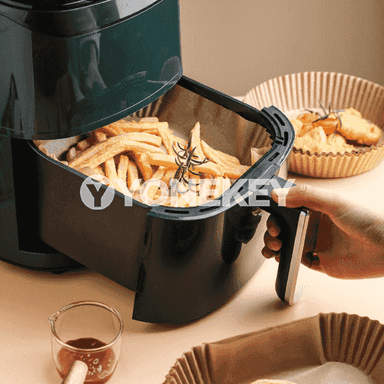 Aşhanada çörek bişirilýän kagyz tabak